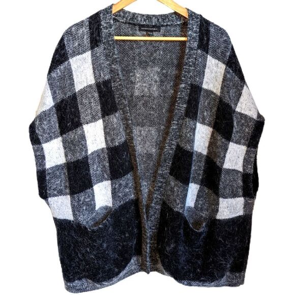 𝅺BANANA REPUBLIC Buffalo Check Black & White Wool Sweater/Cape Cardigan S… - Picture 2 of 12